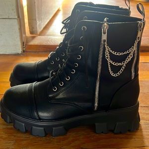 HOT TOPIC Biker Boots NEW SIZE 11 women’s